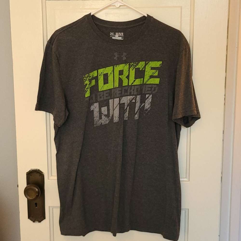 Under Armour t-shirt